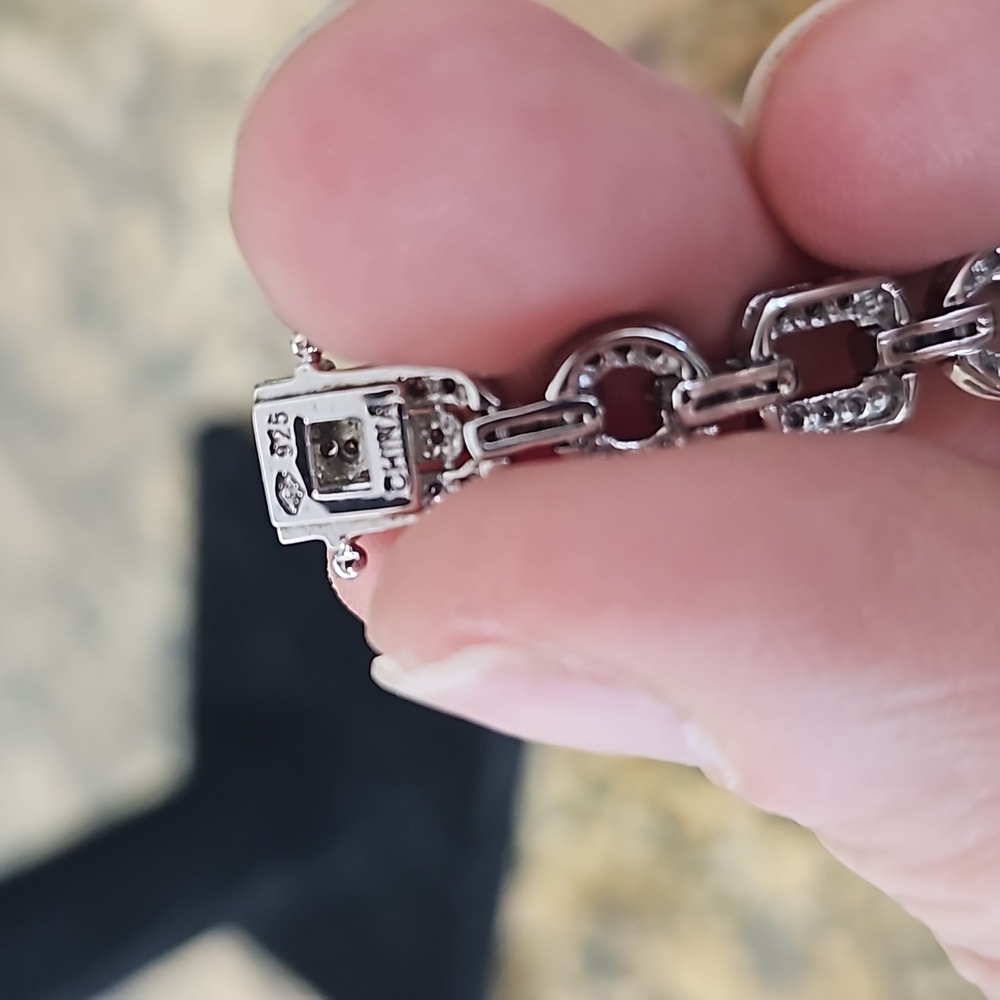 Beautiful rhodium plated sterling silver and cz link bracelet - Picture 5 of 5